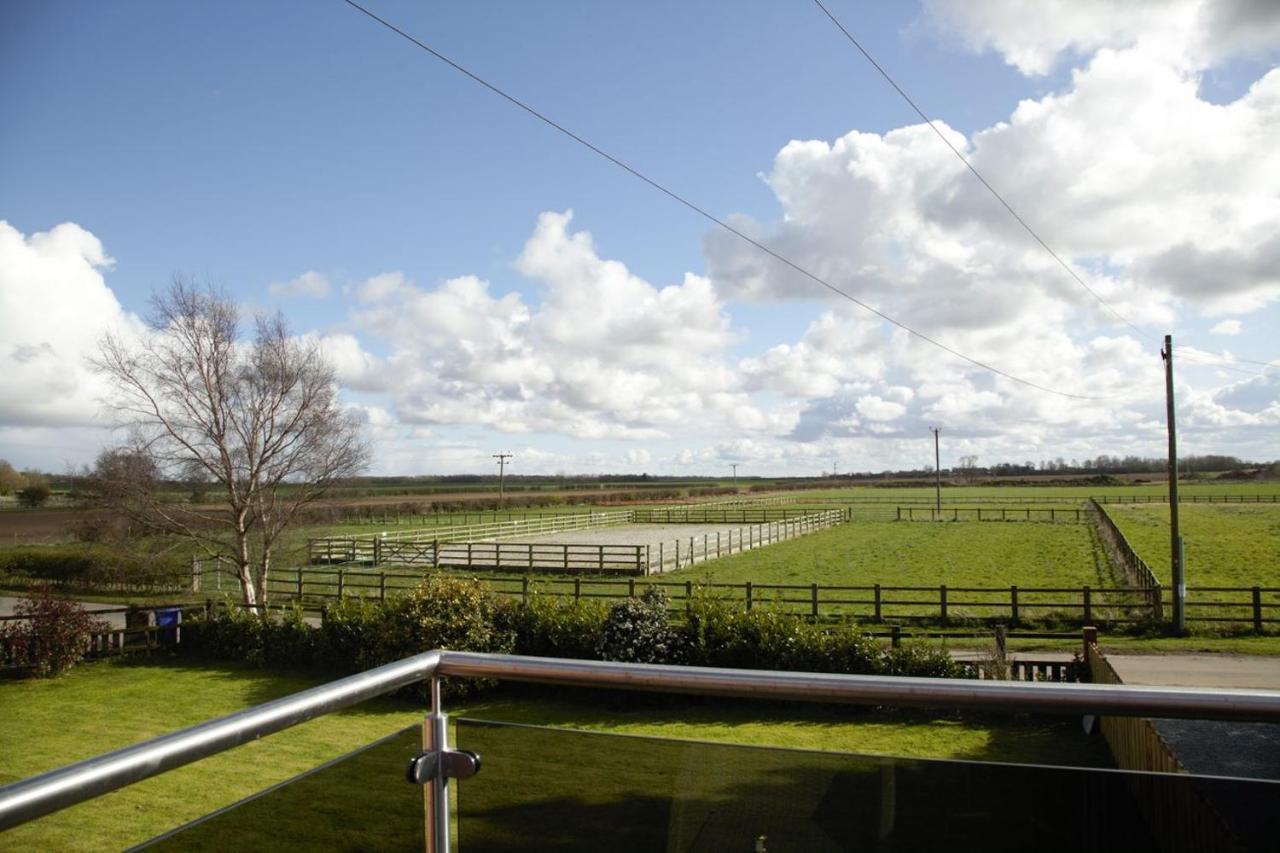 Southview Farm Villa Halsham Exterior photo
